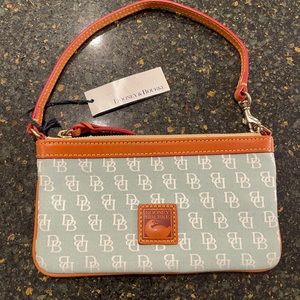 Dooney & Bourke wristlet NWT